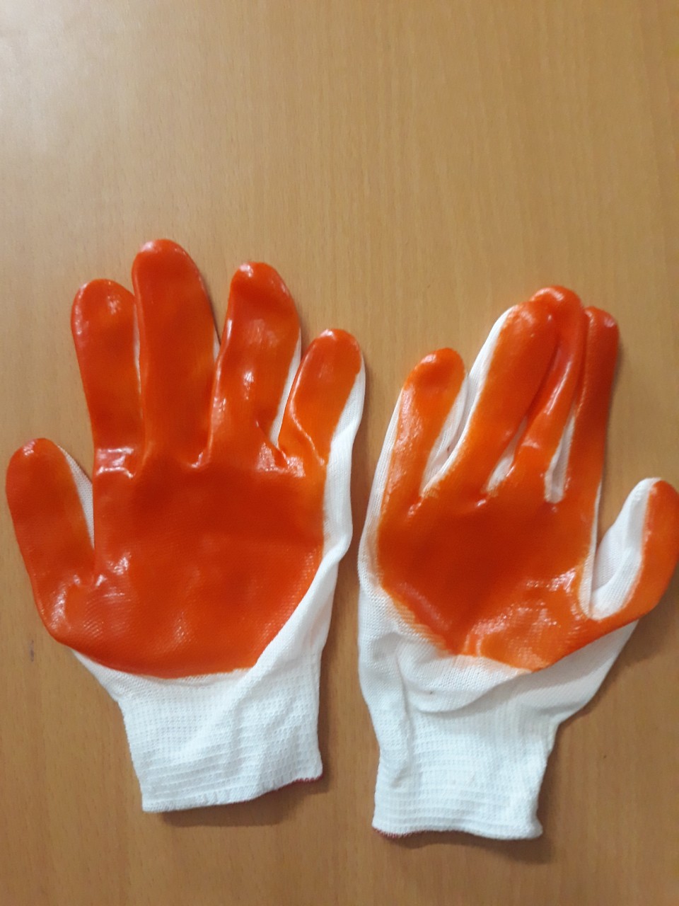 Găng tay phủ sơn cam